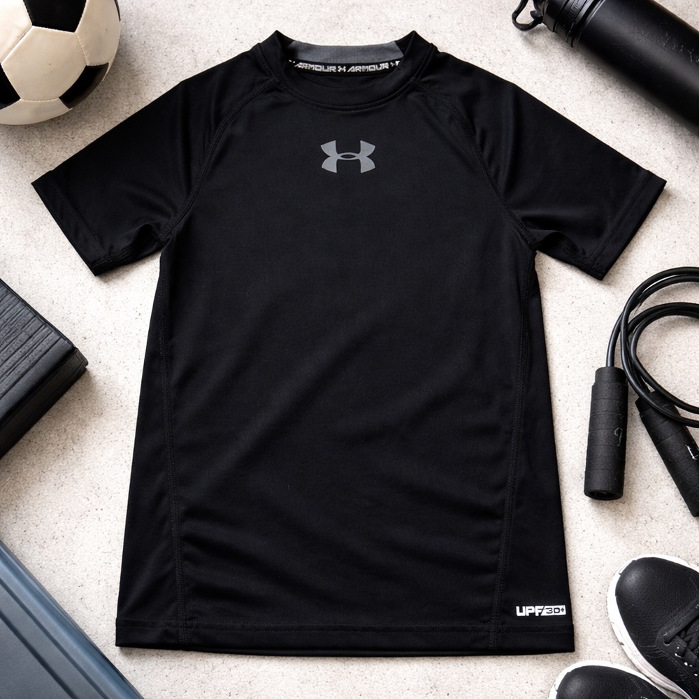 Under Armour Boys Athletic Shirt Black UPF30 Short Sleeve Performance Size Small